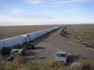 300px-Northern_leg_of_LIGO_interferometer_on_Hanford_Reservation.JPG